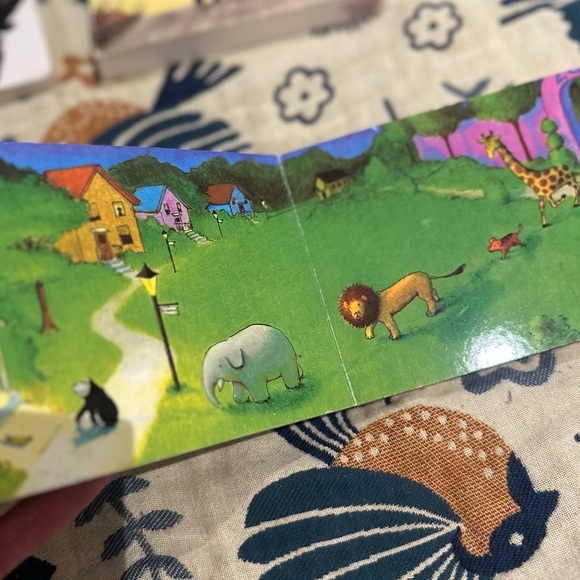 Board book bundle (3 books!) - Picture 7 of 9